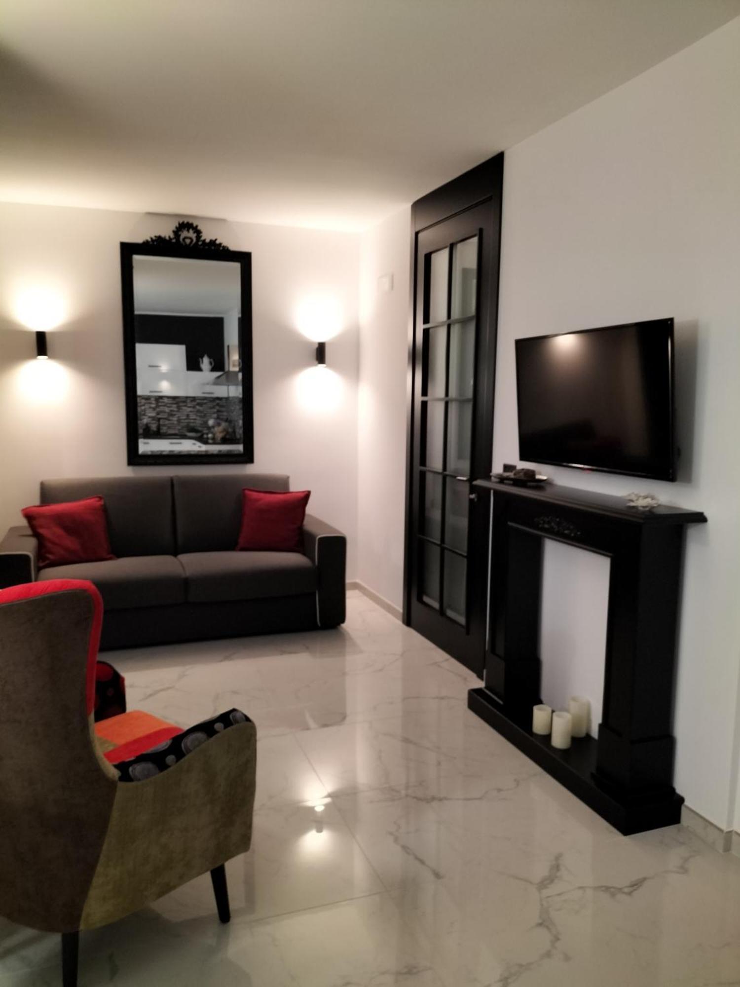 モノーポリ Casa Tra Borgo E Mareヴィラ エクステリア 写真