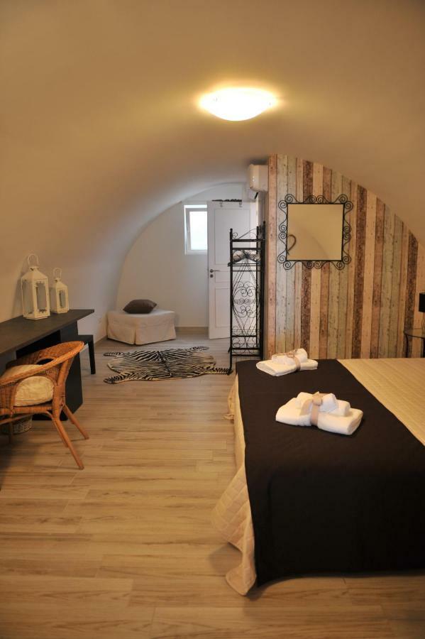 モノーポリ Casa Tra Borgo E Mareヴィラ エクステリア 写真